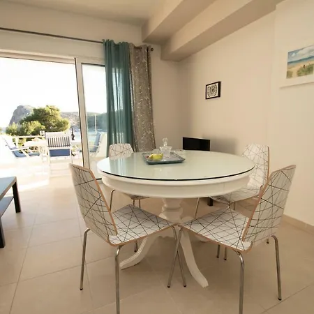 Seaside Apartments-angela